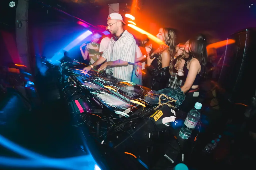 台灣Hiphop街舞文化：從地下到主流的脈動